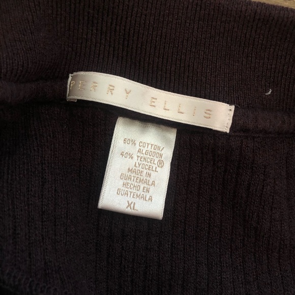 Perry Ellis | Quarter Button Down Sweater - Picture 3 of 6